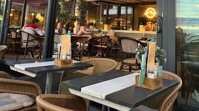 LAMAN Restaurant - 1