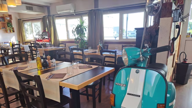 Au Premier Étage - 5