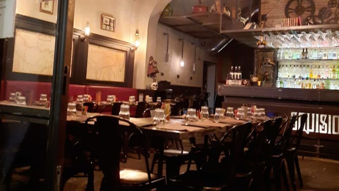 Squisio Cocktails & Burgers - 9