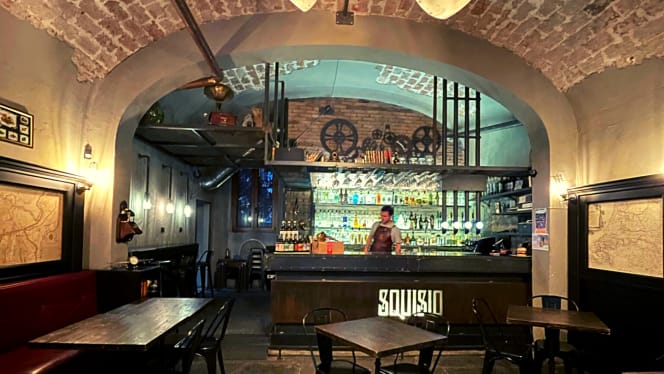Squisio Cocktails & Burgers - 7