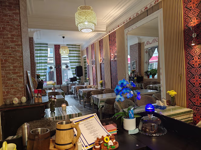 Vioryna Ukrainien Restaurant - 7