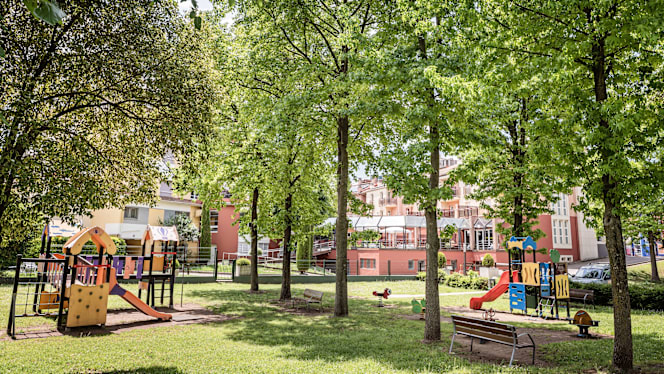 La Perla Restaurant - 7