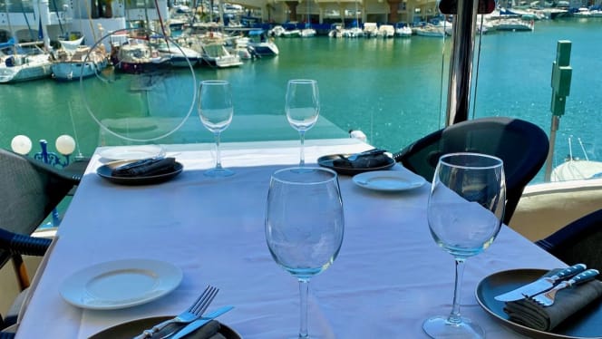 ANGUS Puerto Marina - 2