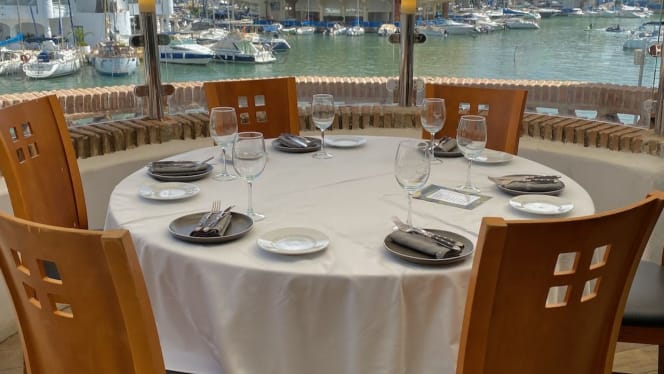 ANGUS Puerto Marina - 1