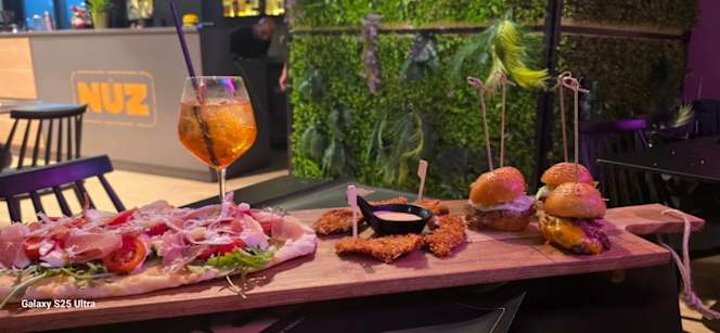 Nuz Burger and Drink - 3