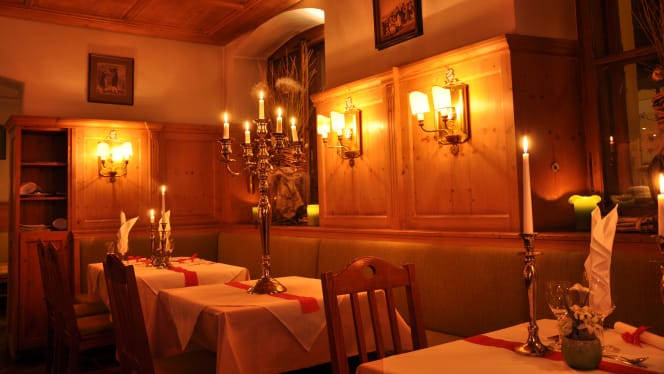 Candle Light Dinner - 4