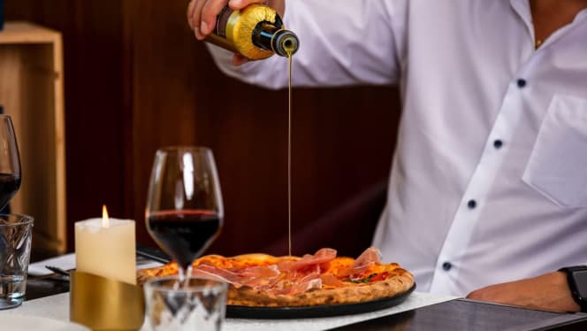 Taverna Hotel Restaurant - 3