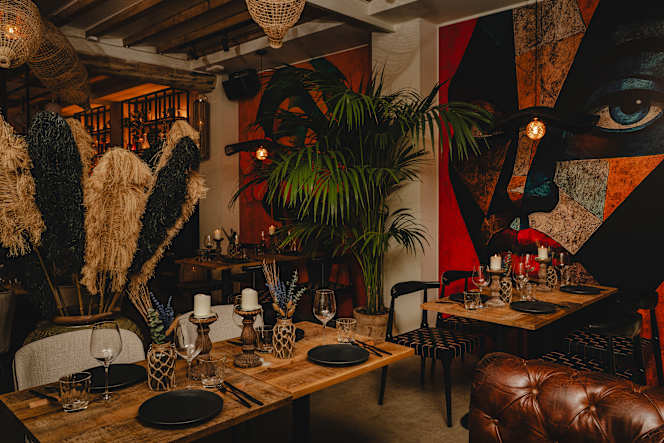 LÕA contemporary cuisine, wine & cocktails - 0