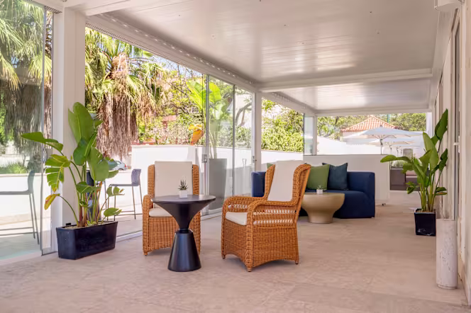 Kan.Jo Bar & Restaurant - 3