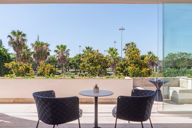 Kan.Jo Bar & Restaurant - 4