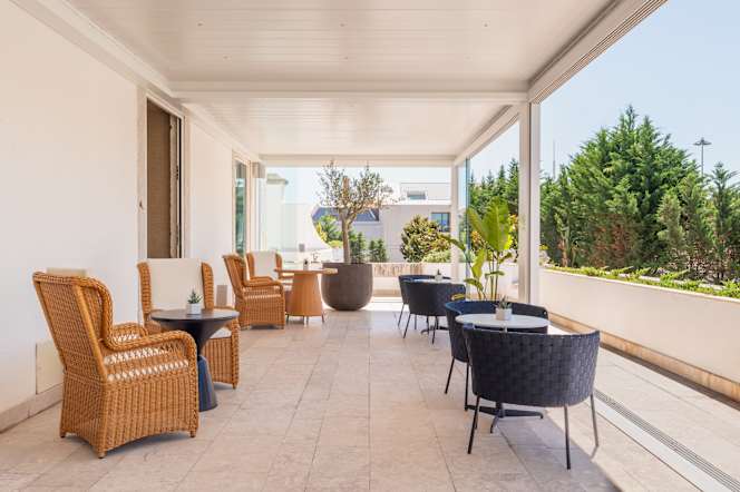 Kan.Jo Bar & Restaurant - 7