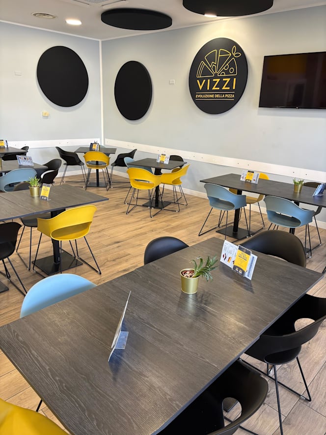 Vizzi Officina Della Pizza - 3