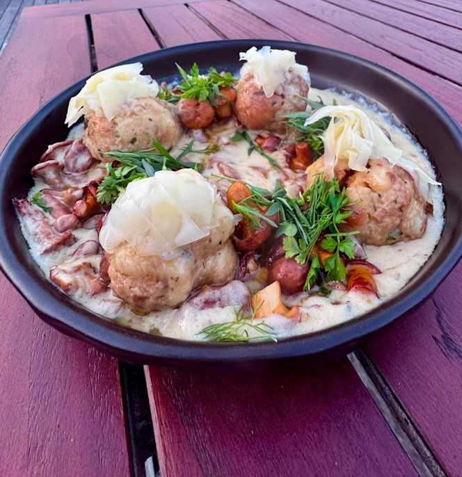 Holzfellas Restaurant - 7