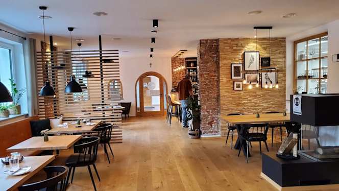 Holzfellas Restaurant - 3