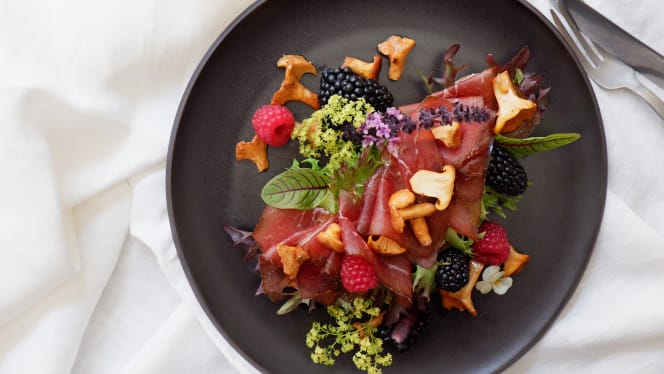 Romantik Hotel Hirschen - Wirtsstuben - 4