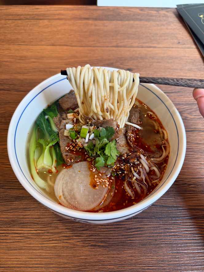 Yus noodles 星遇兰 兰州拉面 - 0