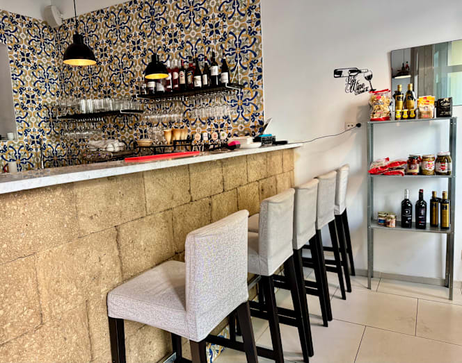 Raia - Cafe, Wein & Food - 2