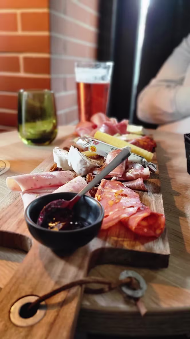 La Folie, Bar à vins et champagnes - 8