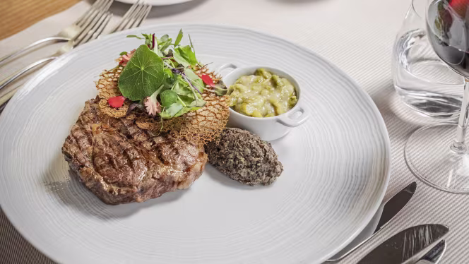 Balcony Restaurant - 2