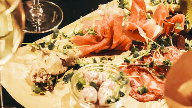 Pauls Restaurant - 9