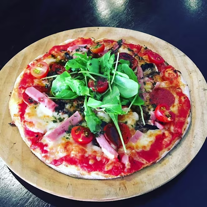 Maxim's Steakhouse & Pizzeria - 3