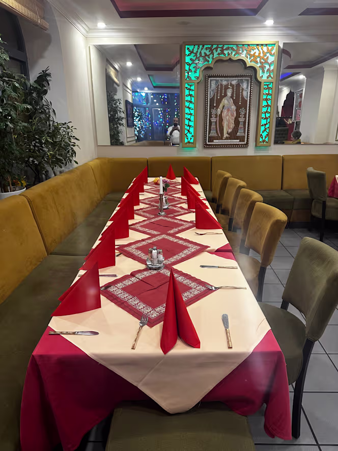 Maharaja Palace - Indisches Und Tandoori Grillspezialitäten Restaurant - 1