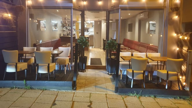 Alecco Bar & Restaurant - 8