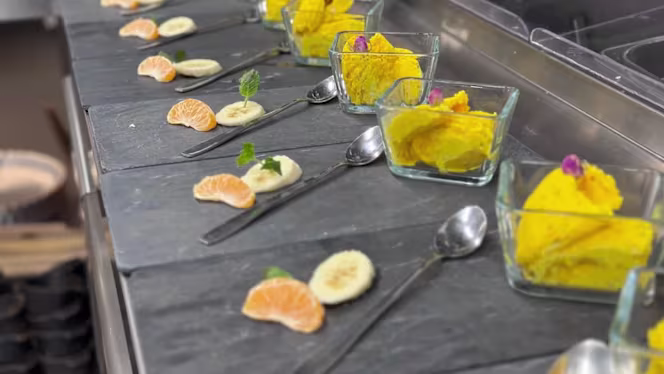 Ashkanian Persian Restaurant - 9