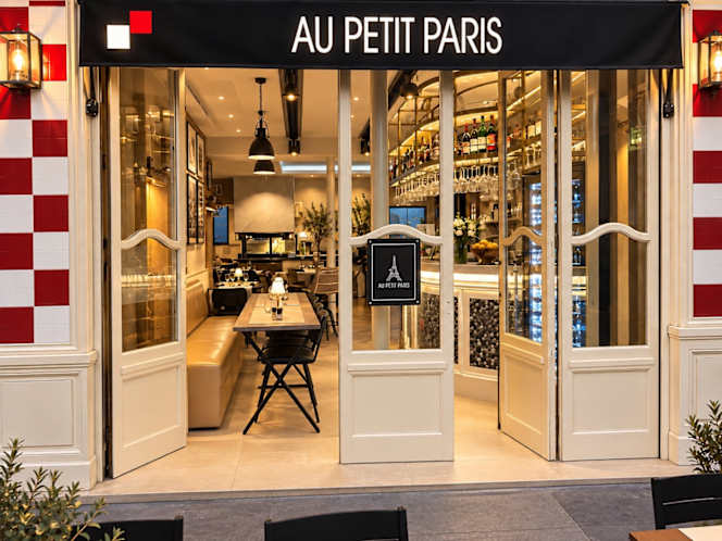 Au Petit Paris - 0