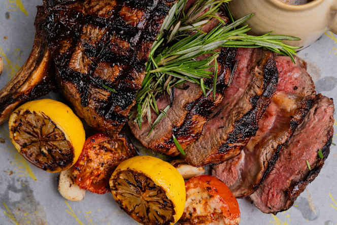 Signature Steakhouse - 8