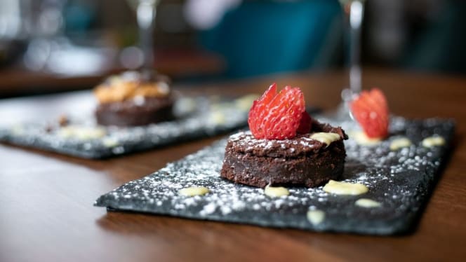 Signature Steakhouse - 5