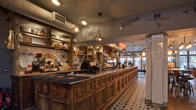 Hill Top Tap Sidcup - Sidcup - 1