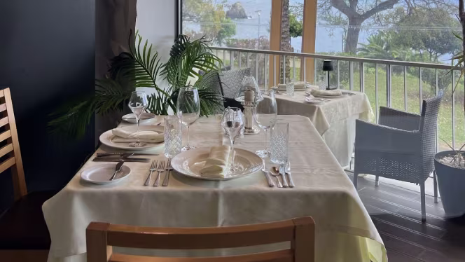 Legacy Lounge bar & Restaurant - Funchal - 0