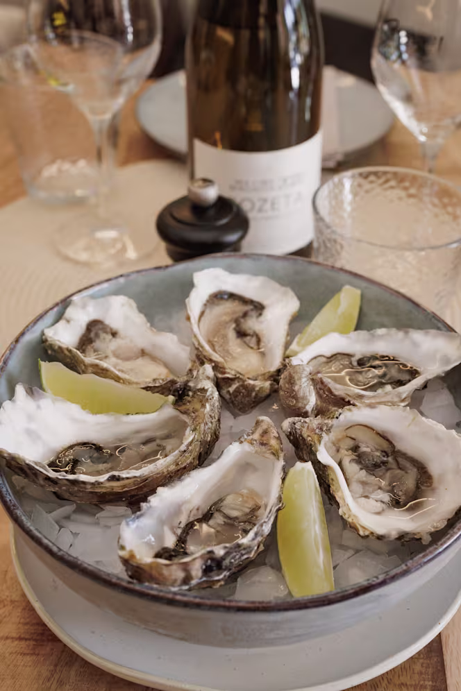 Subtil Wine Bar & Artisanal Products - 2