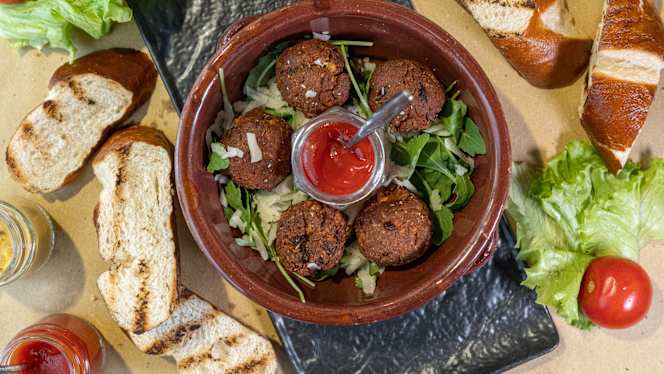 W11 Original Alpine Restaurant - 5