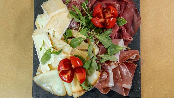 W11 Original Alpine Restaurant - 6