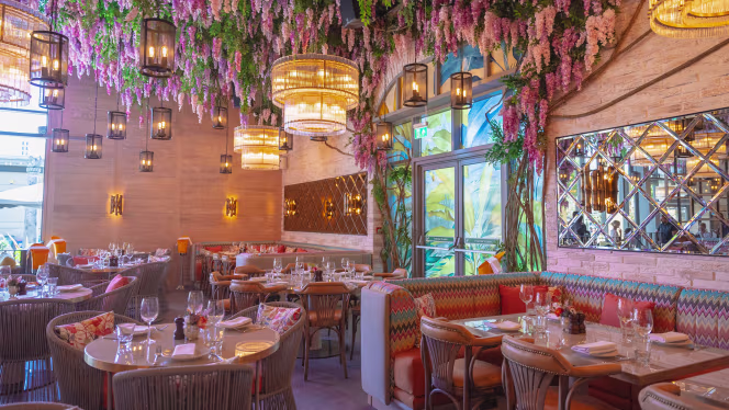 Victors Newcastle - 9