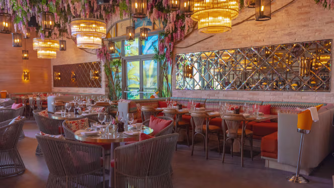 Victors Newcastle - 8