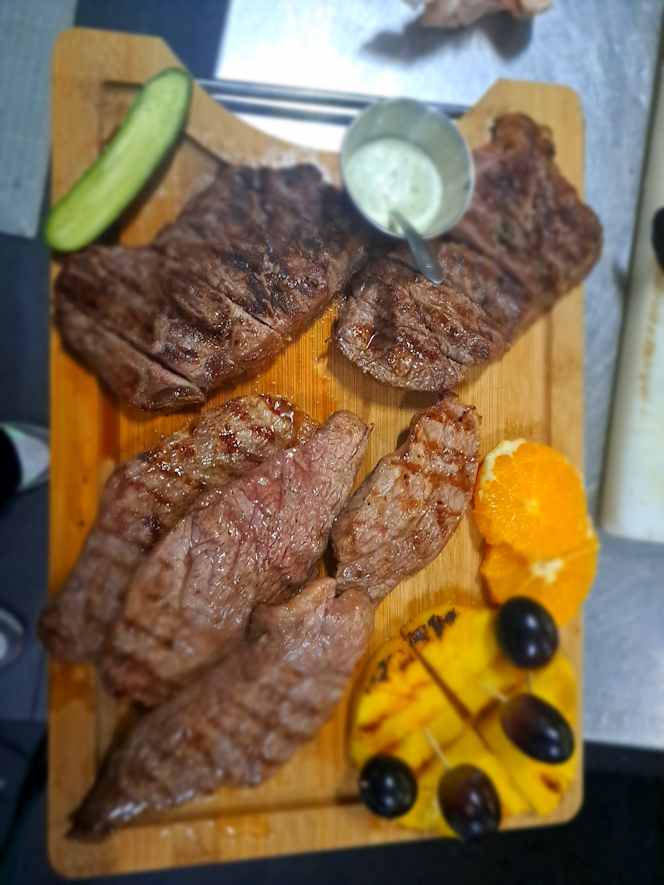 Rarinantes Steakhouse - 1