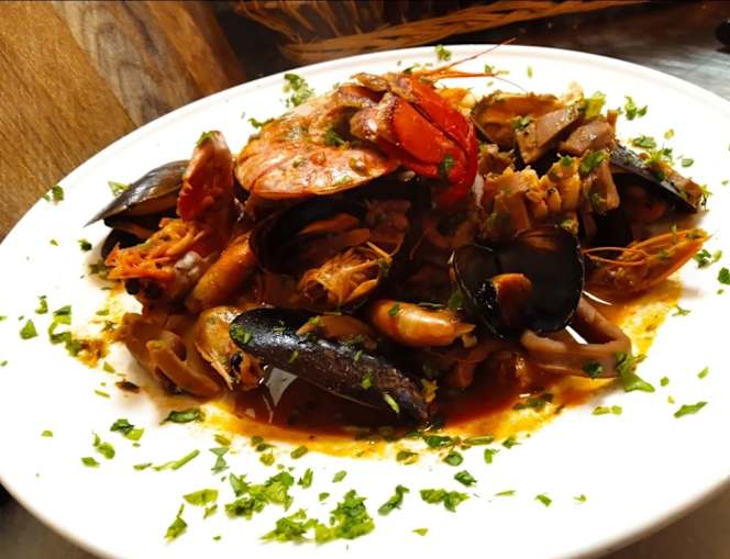La Ola  Steakhouse - 9