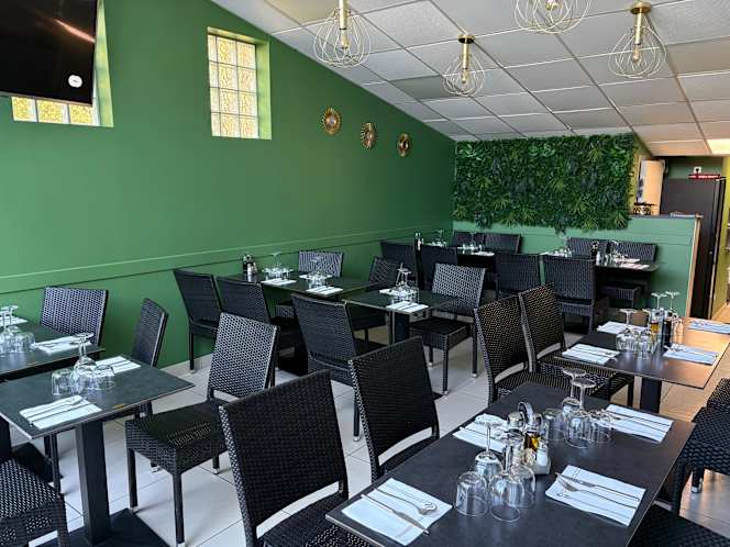 Oliva Café Restaurant - 4