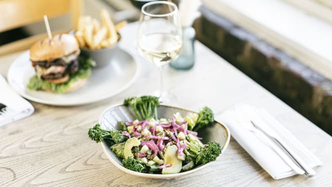 Poplars restaurant - 6