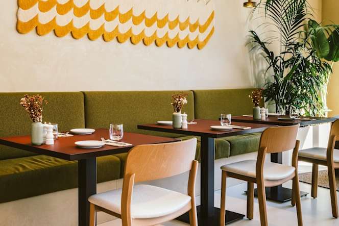 The Social Hub Restaurant & Bar - 2