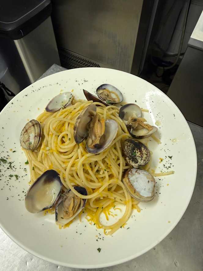 Caffè Amore Bistrot - 1