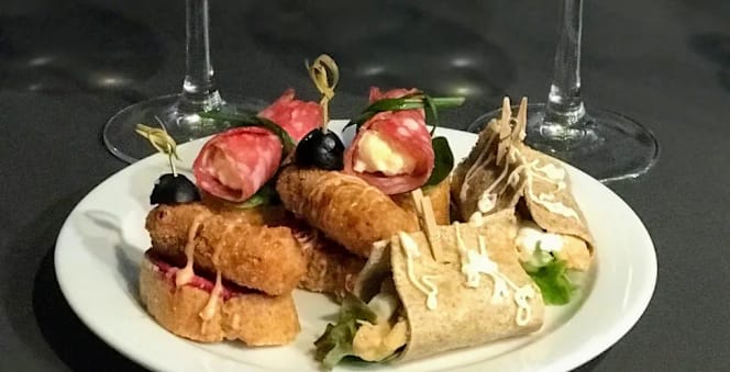 Bistro restaurante menjar de l'india - 1