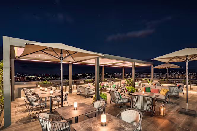 Rooftop Suite 1201 - 1