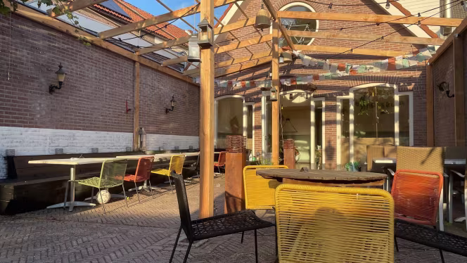 Eet- & Wielercafé Cours - 0