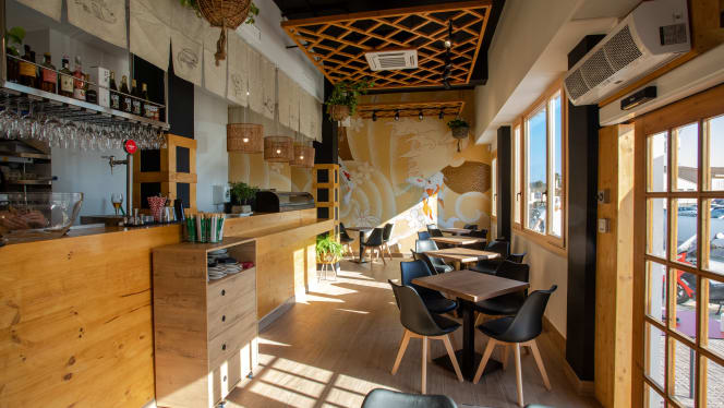 Umami Sushi & Bentó - 8