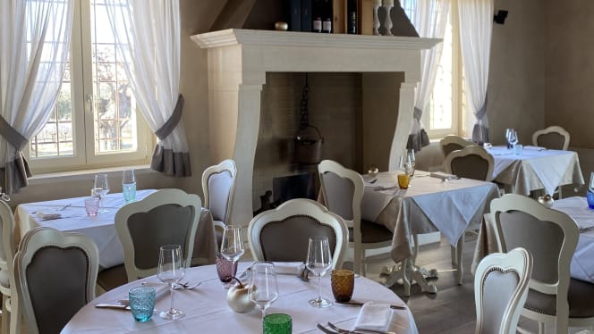 Restaurant of Agriturismo Relais Casina Ricchi - 5