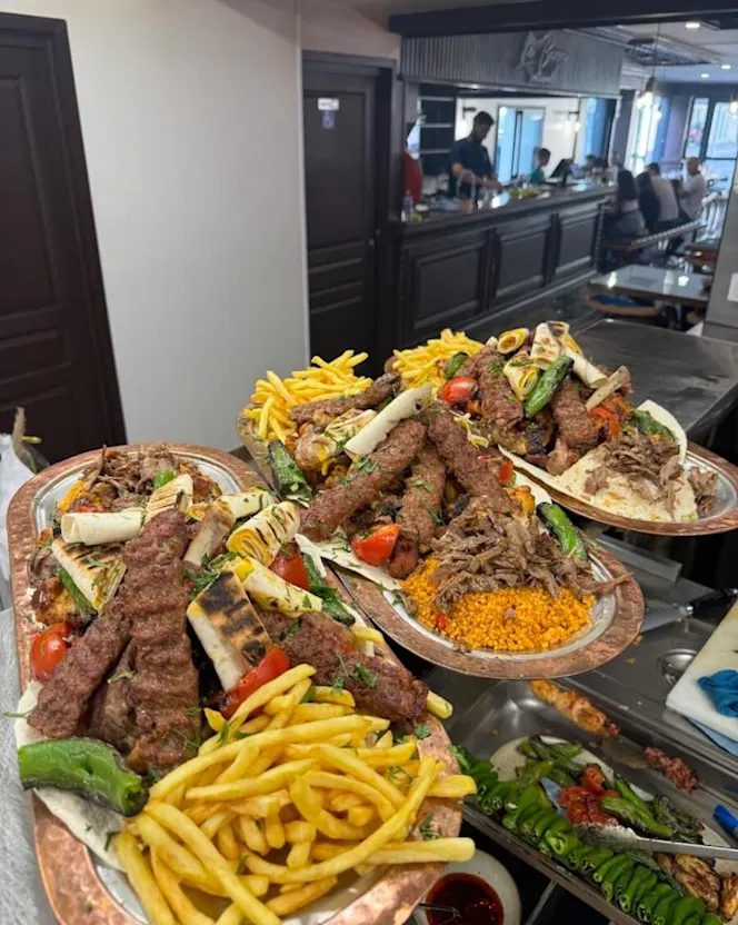 Le Baron Restaurant - 0